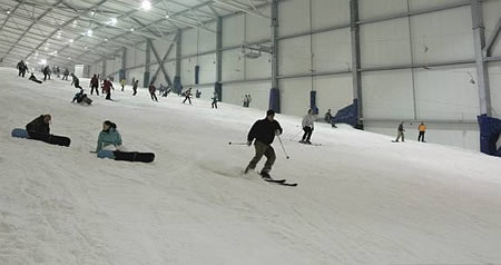 Ski Halle Snowboard