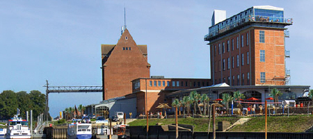 Hafen DÃ¶mitz Elbe Wasser Schiffe Boote